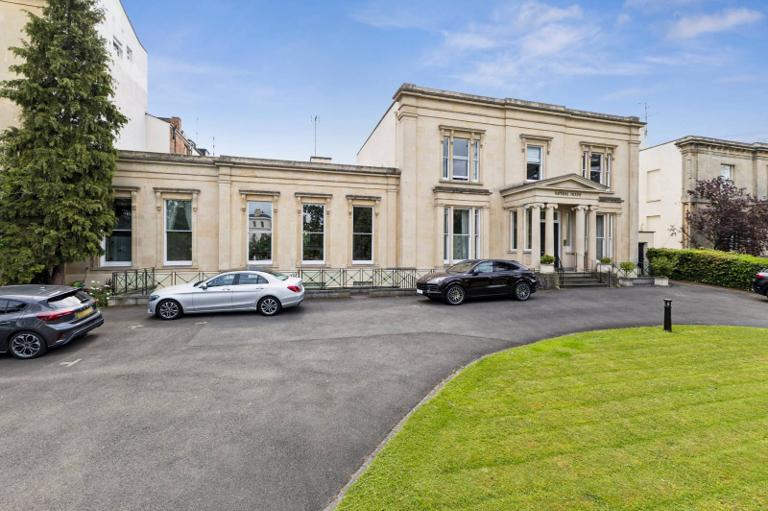 Apartment 7, Imperial House, Lypiatt Road, Cheltenham, Glos, GL50 2QL