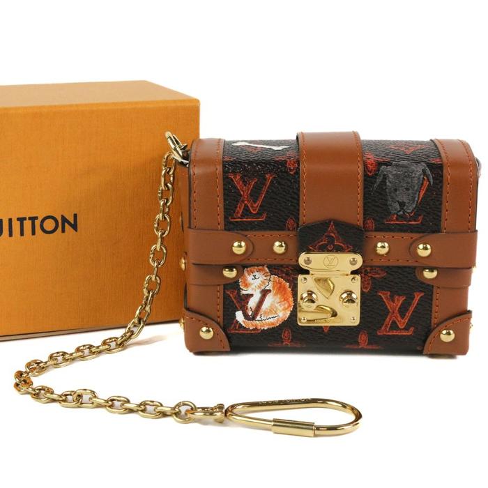 Luxury Fashion & Accessories