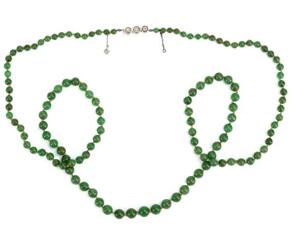 18ct gold, diamond and jade bead necklace