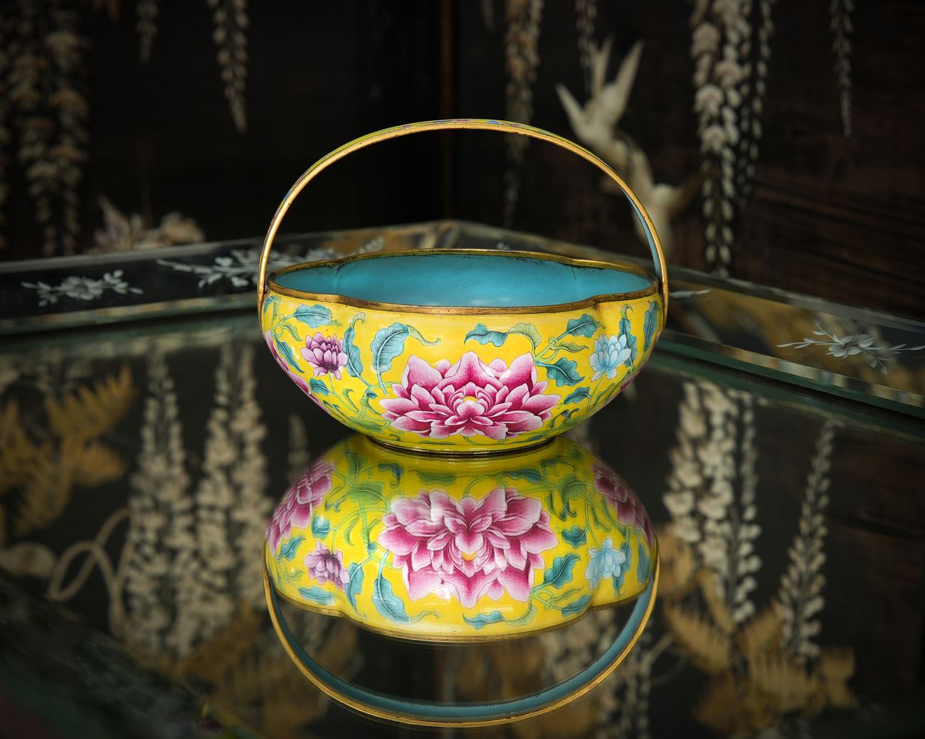 A Canton enamel basket, an attic find that went to auction