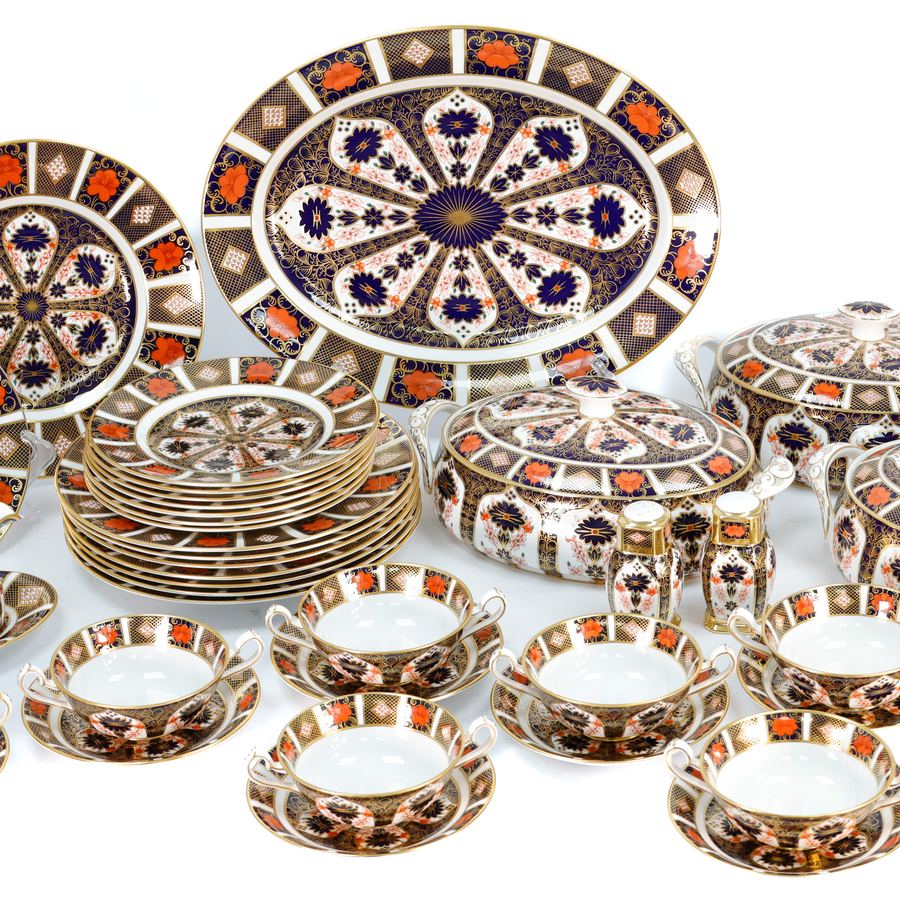 Royal Crown Derby Imari dinner service